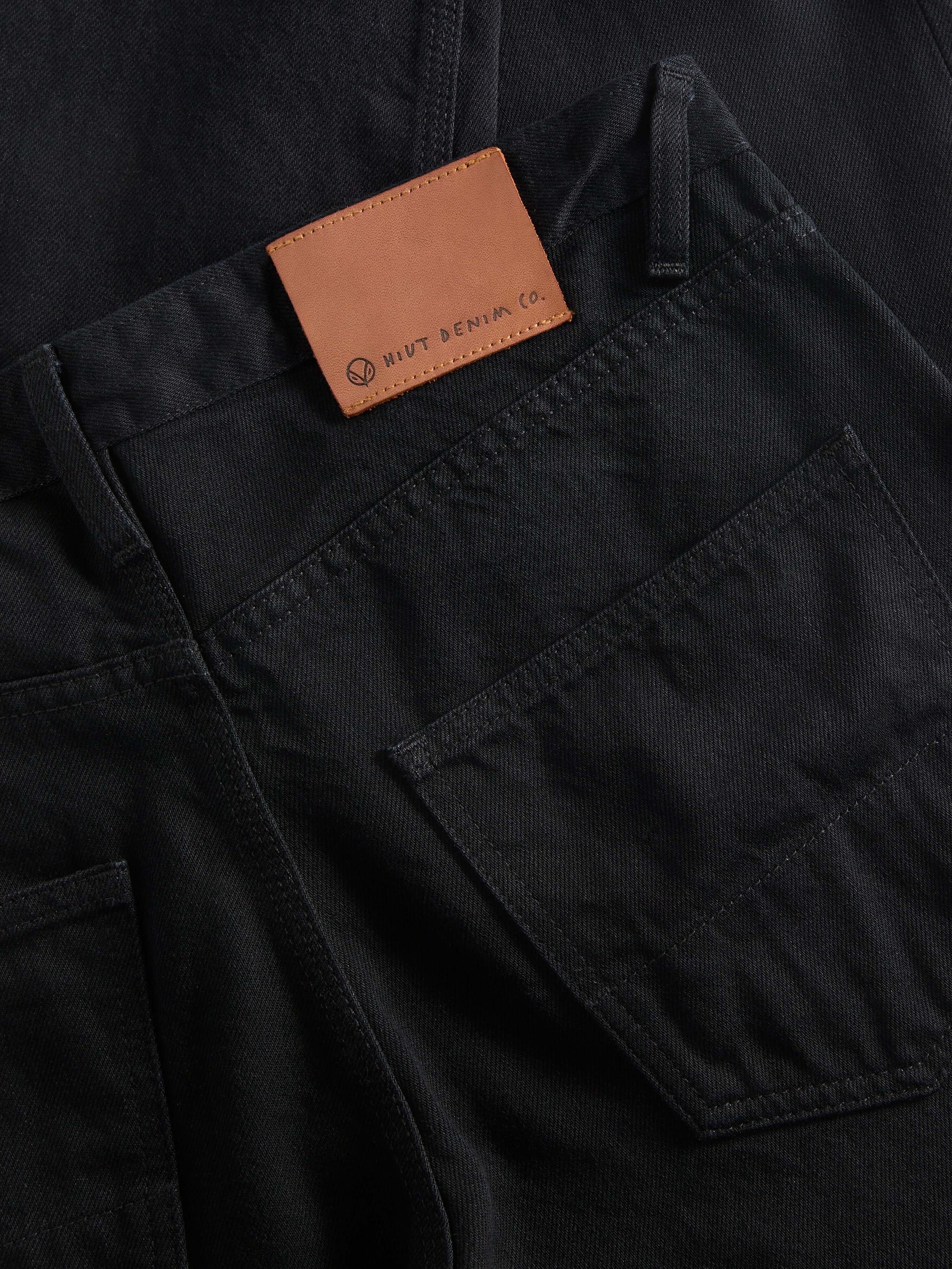 The V-Fit - Tapered - Black One Wash.
