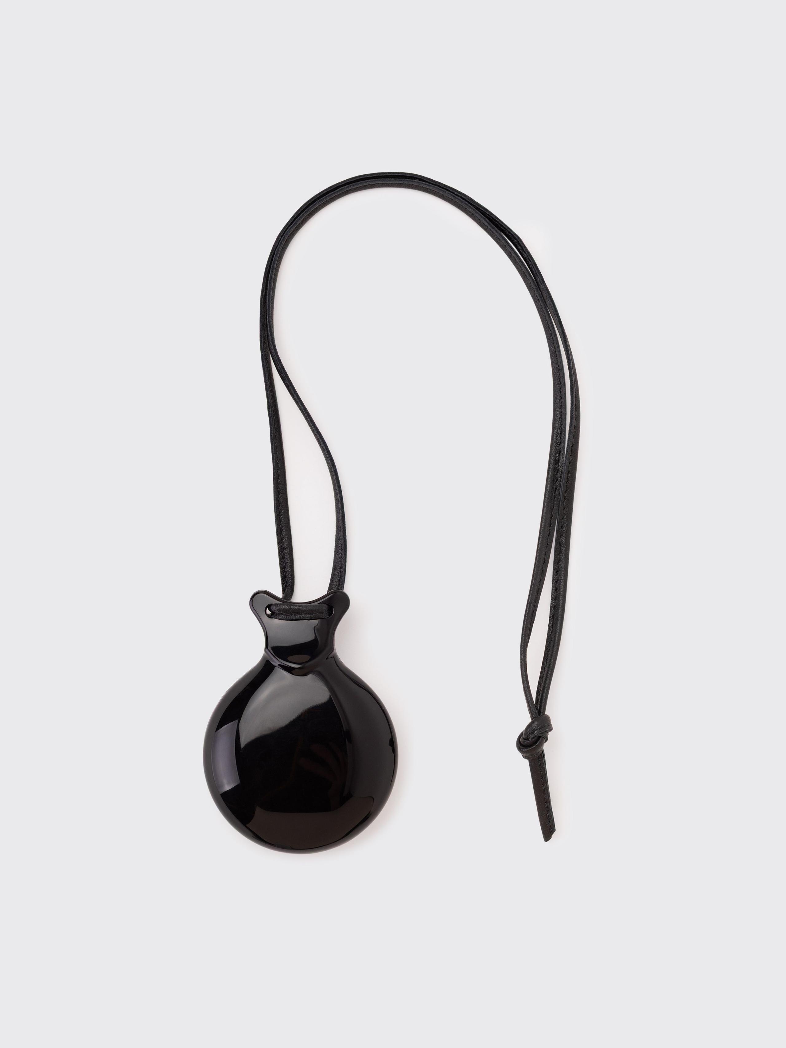 Castanet Mirror