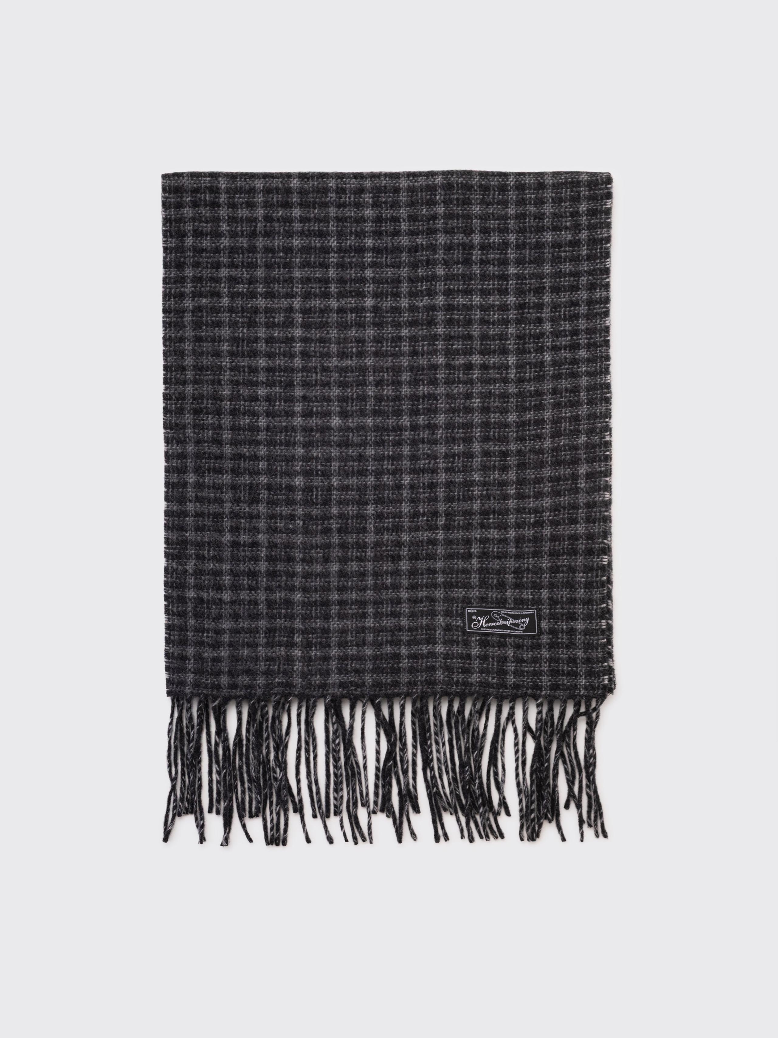 Facade Fringe Scarf