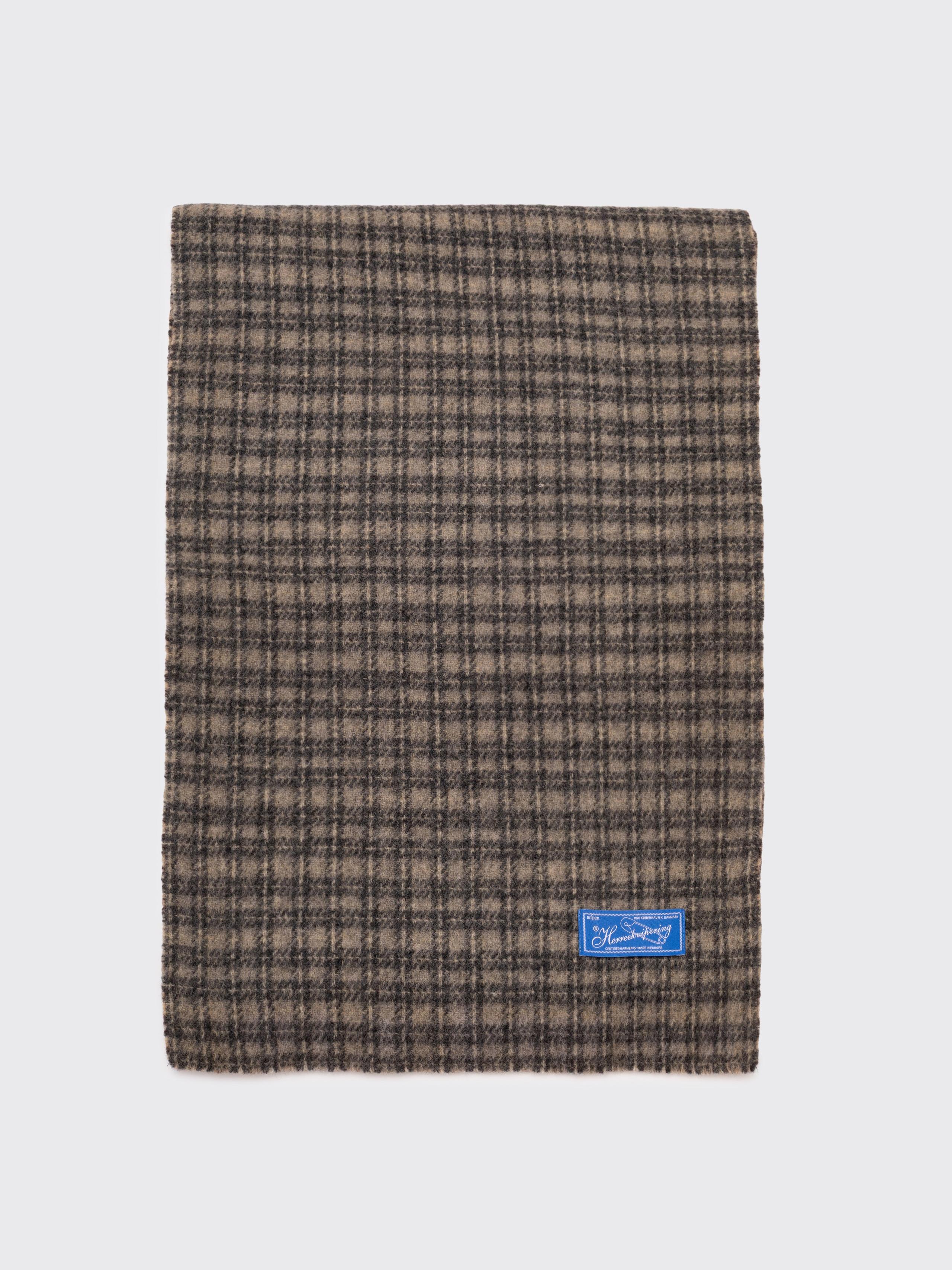 Facade Scarf