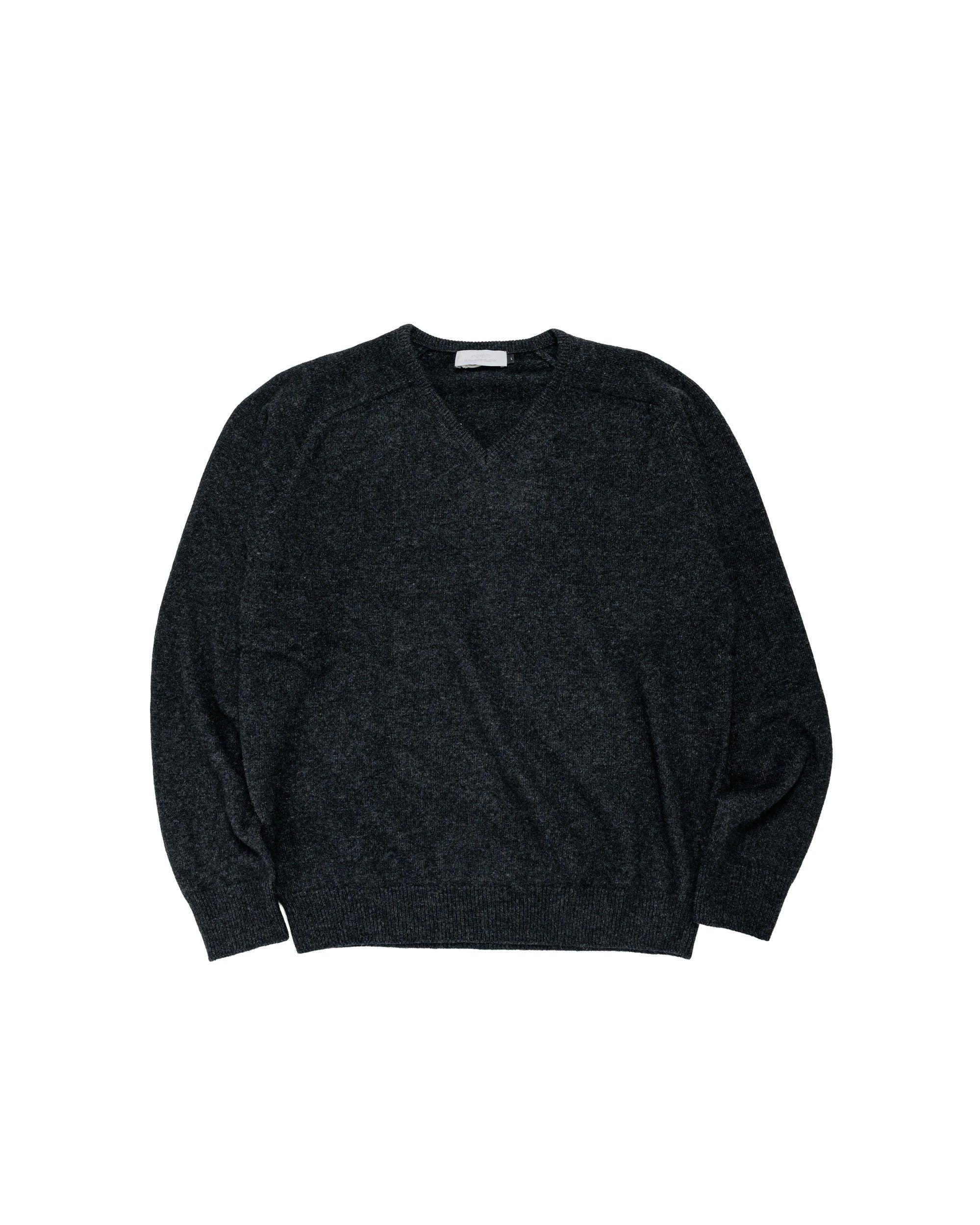 Racoon V-Neck Knit Charcoal