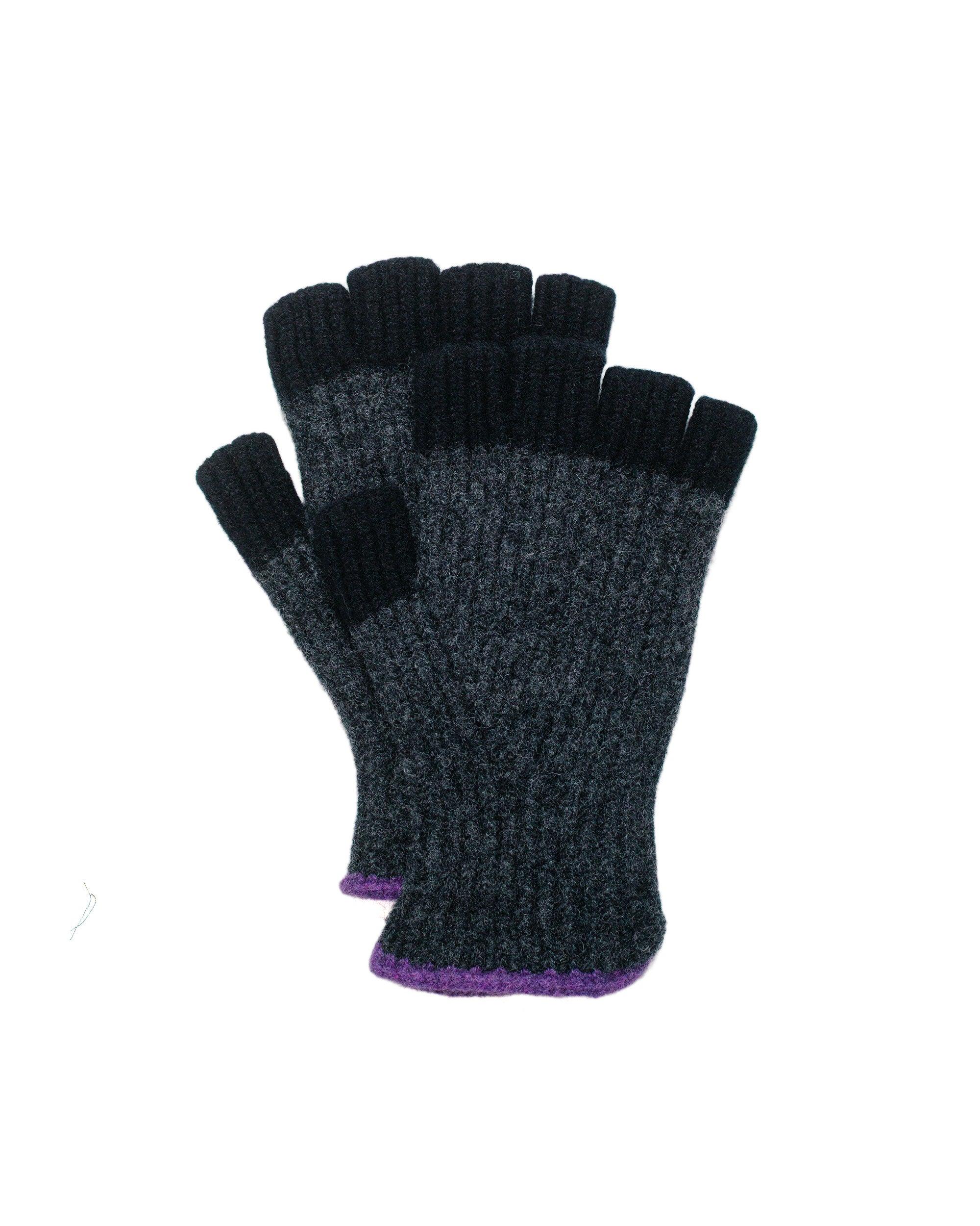 No Fingers In There Ribbed Gloves Black