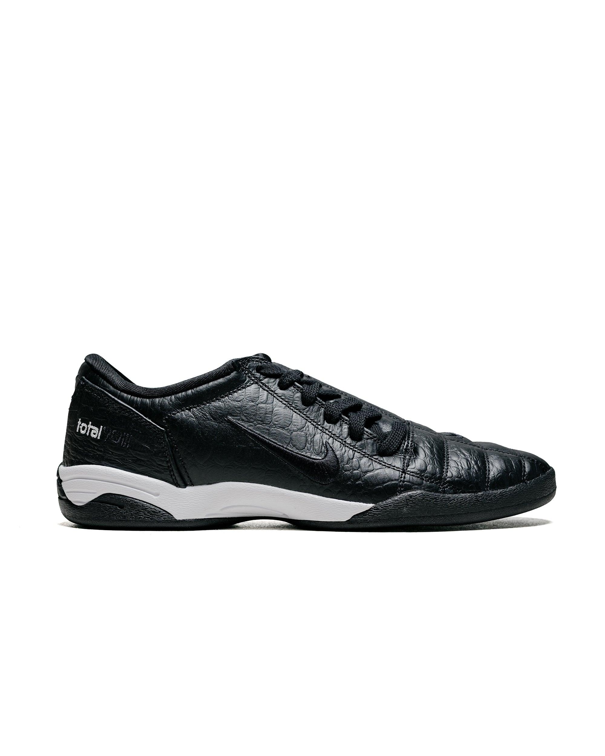 Total 90 Black/White