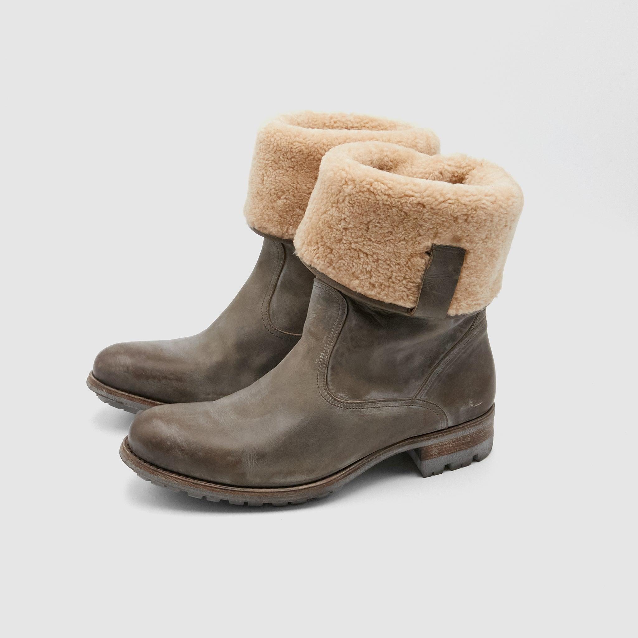 made by hand Ladies Vallee Blanche Barrage Sheep Boots