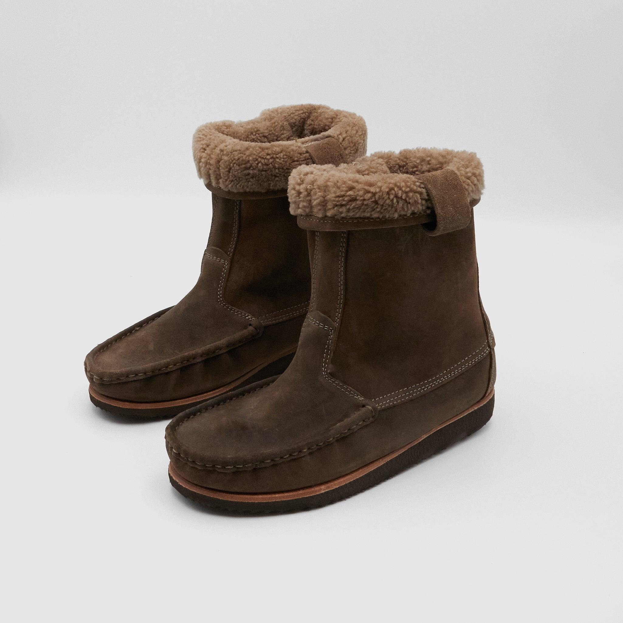 made by hand Nebraska Hammer Sheep Boots