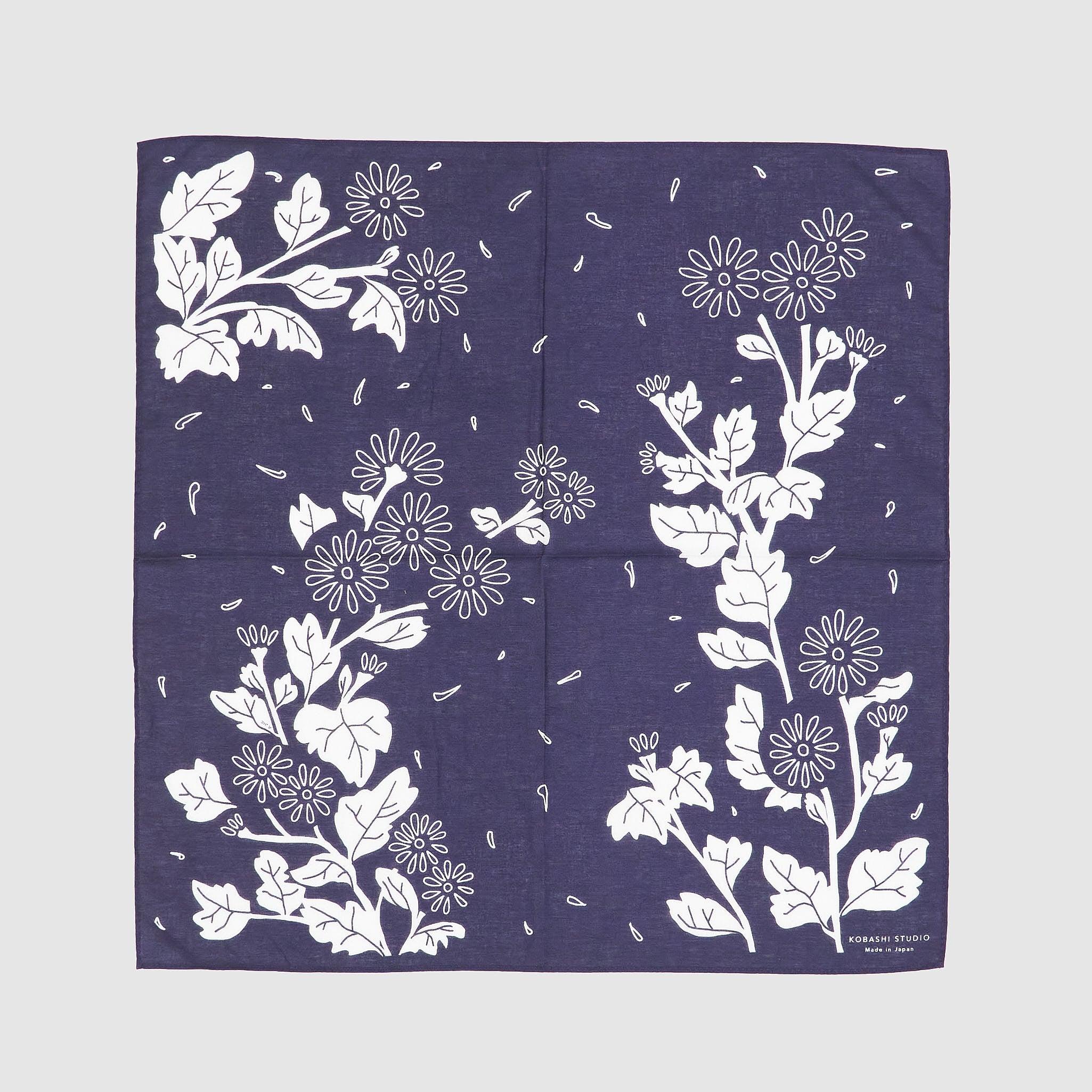 Kikumon Leaf Bandana