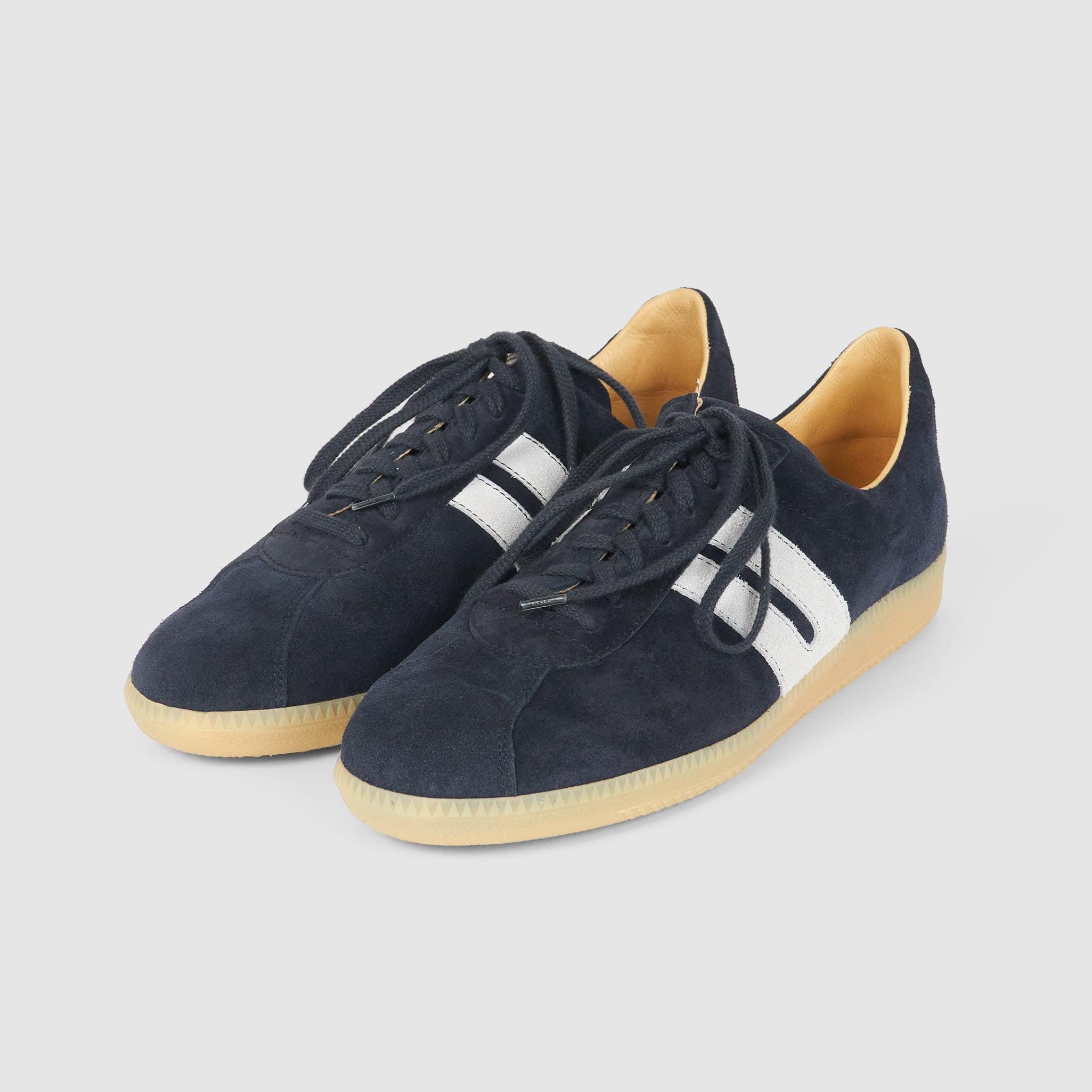 Sneaker Suede 582