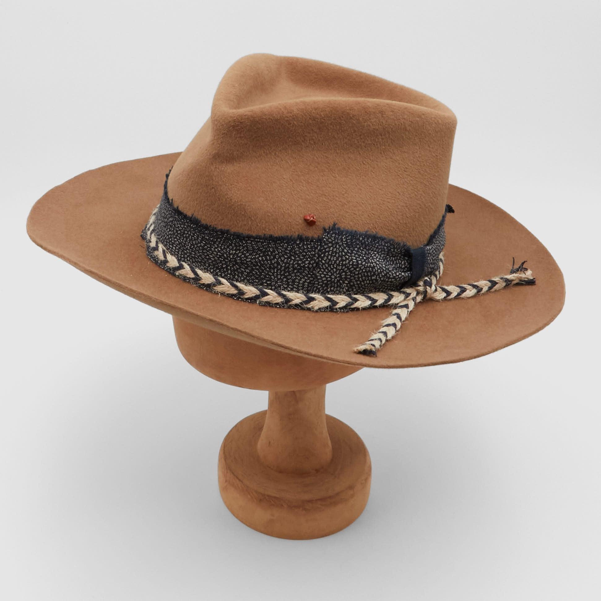 Stonewash Destino Diamond Crown Hat Stone Washed Camel