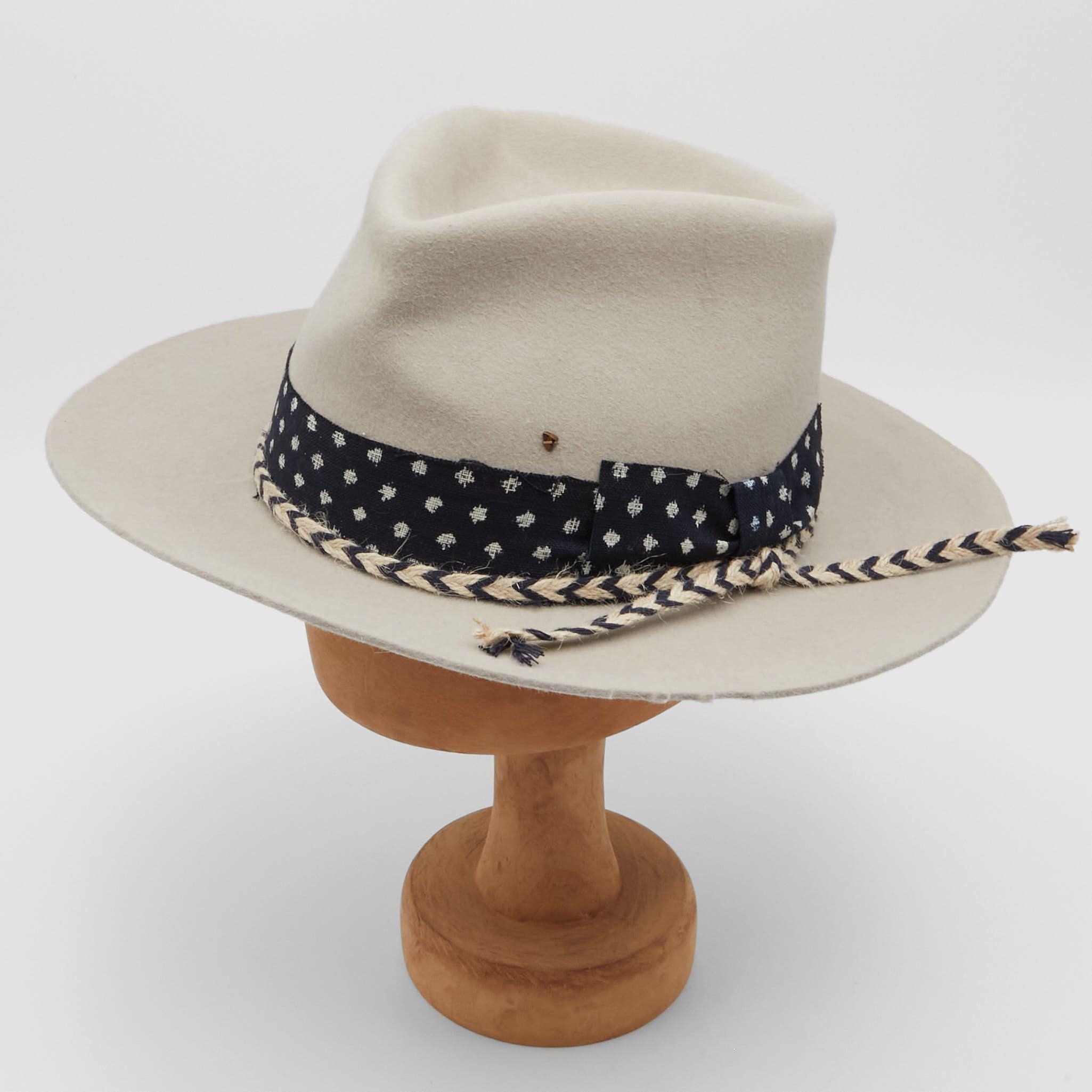 Stonewash Siver Belly Diamond Crown Hat