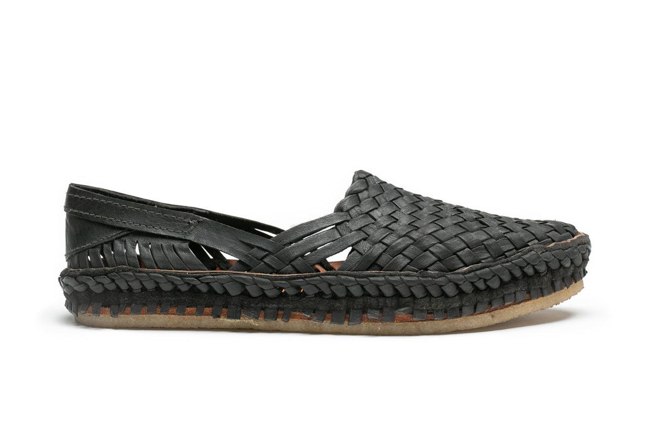 Men's Woven Shoe in Charcoal