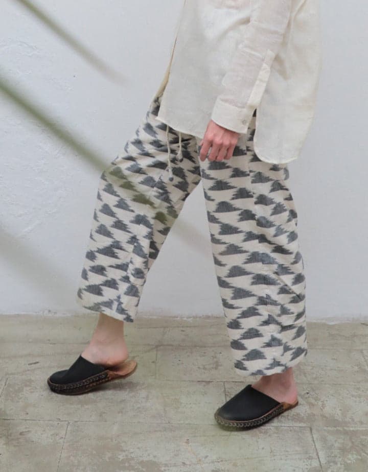 Garima Pant Cotton Kora With Cloud Ikat in Charcoal