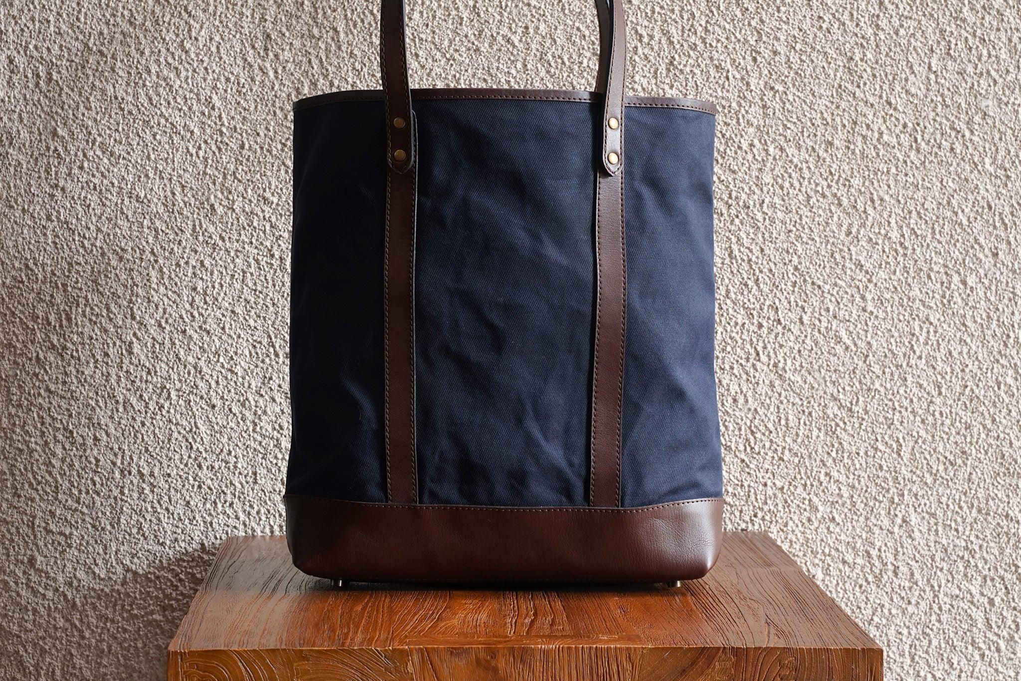 Slim Tote/Navy - Waxed Twill - 3 Weeks Preorder