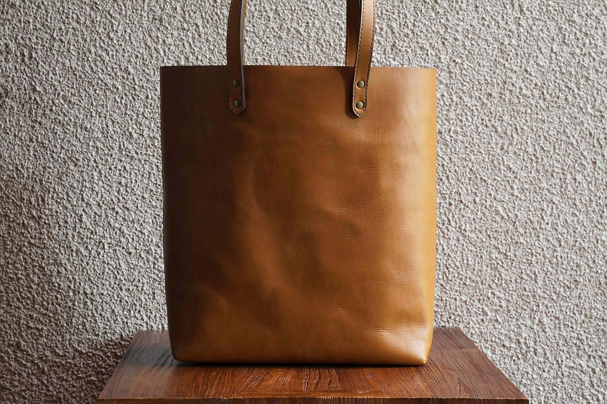 Work Tote/Sand - 3 Weeks Preorder