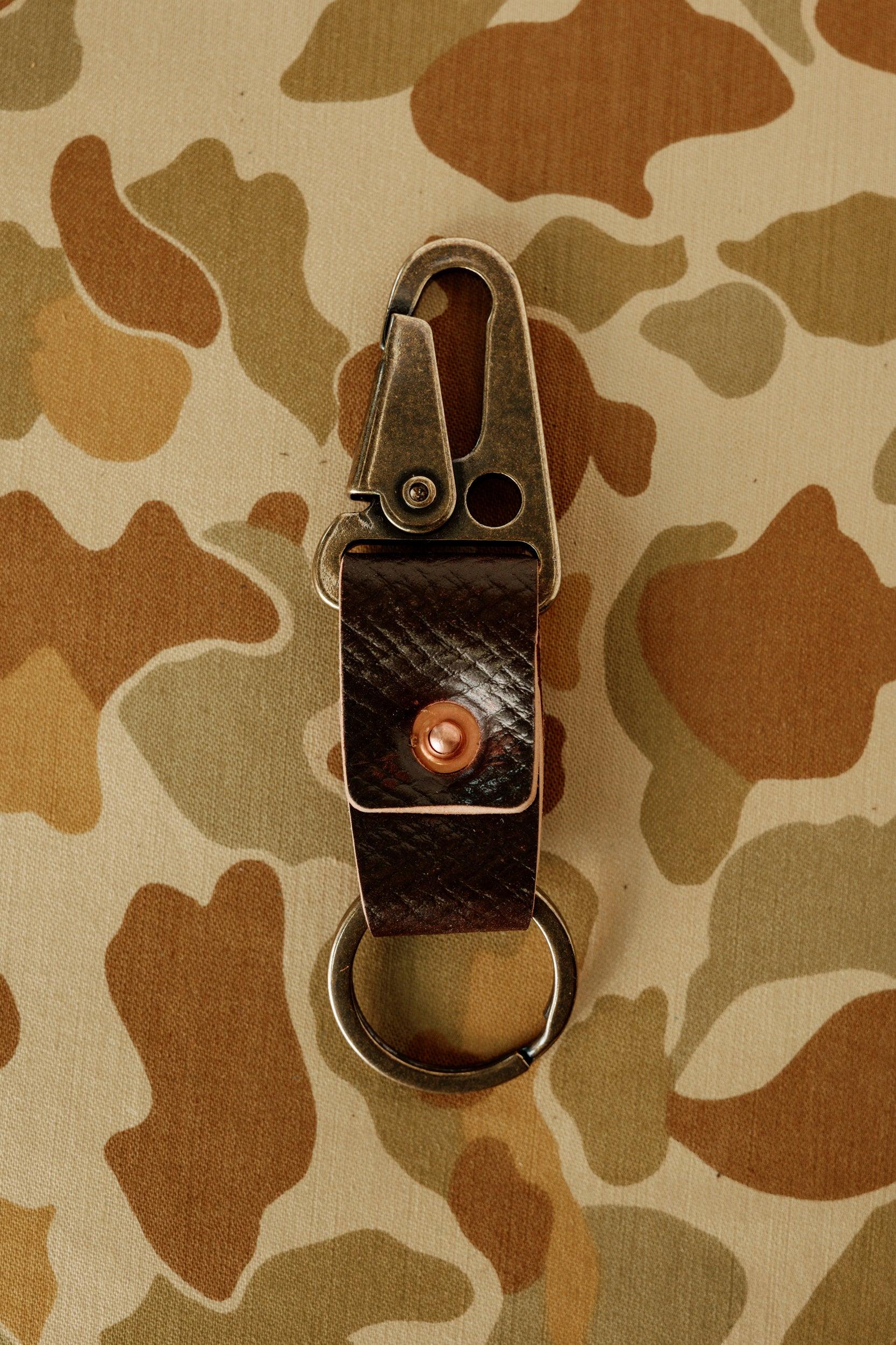 Key Clip - Dark Cognac Hatchgrain Shell Cordovan