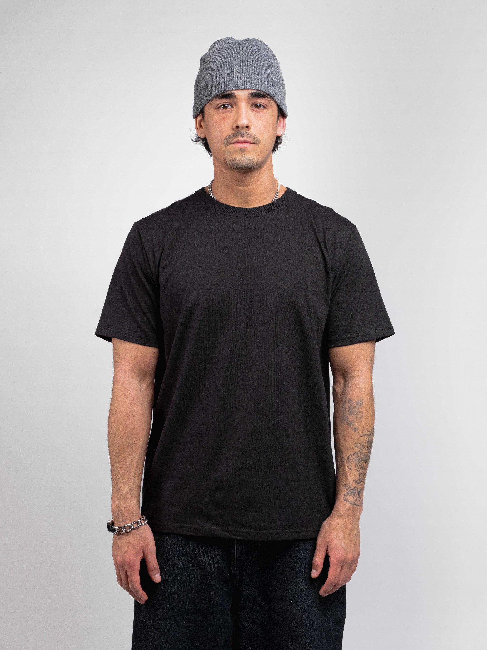 Standard Fit T-Shirt Black - v2