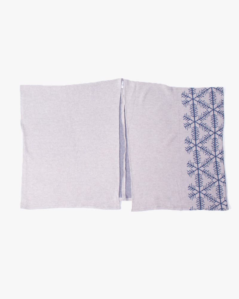 Poncho, Light Gray and Blue Kessho