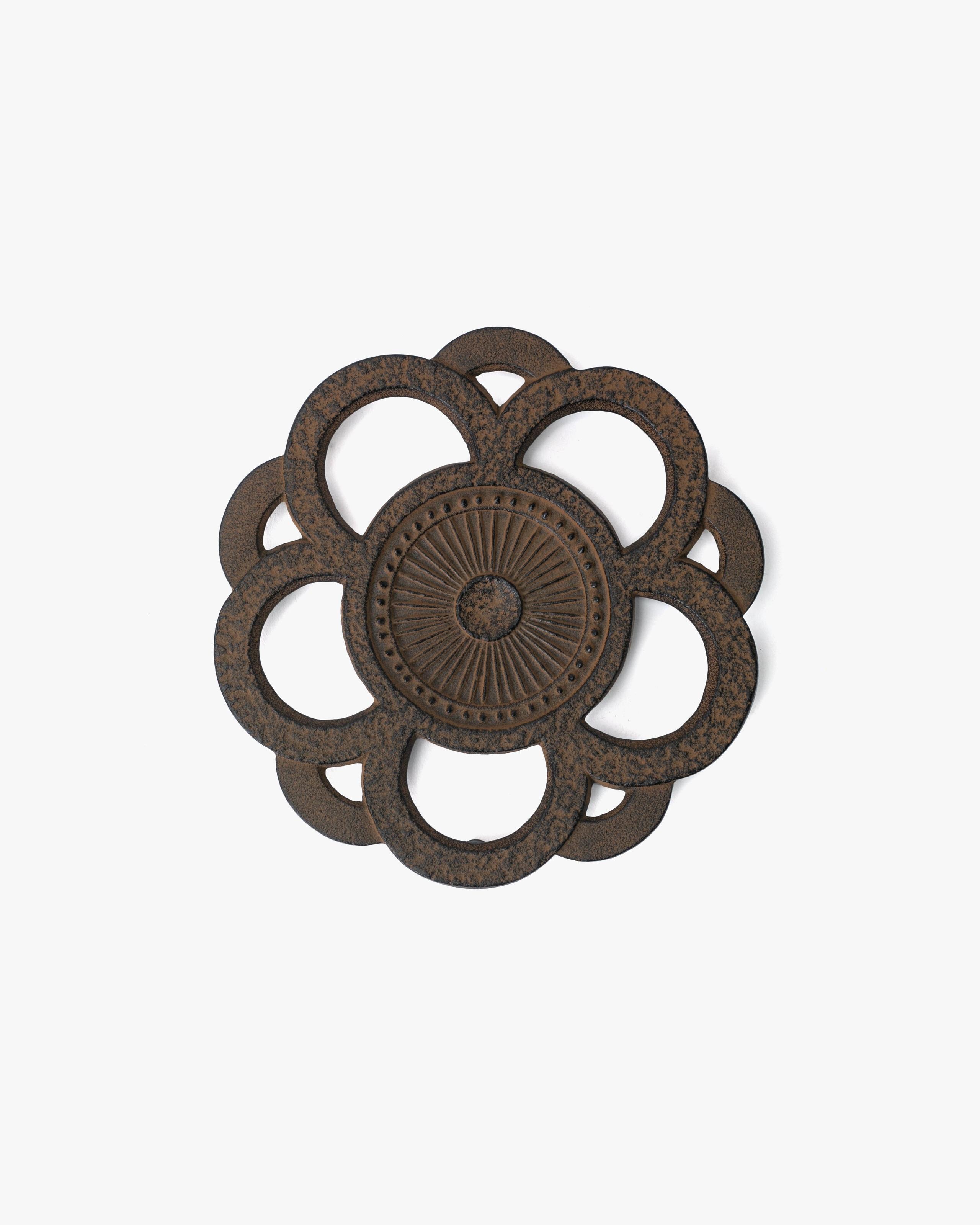 Metal Trivet, Oitomi, Plum, Brown
