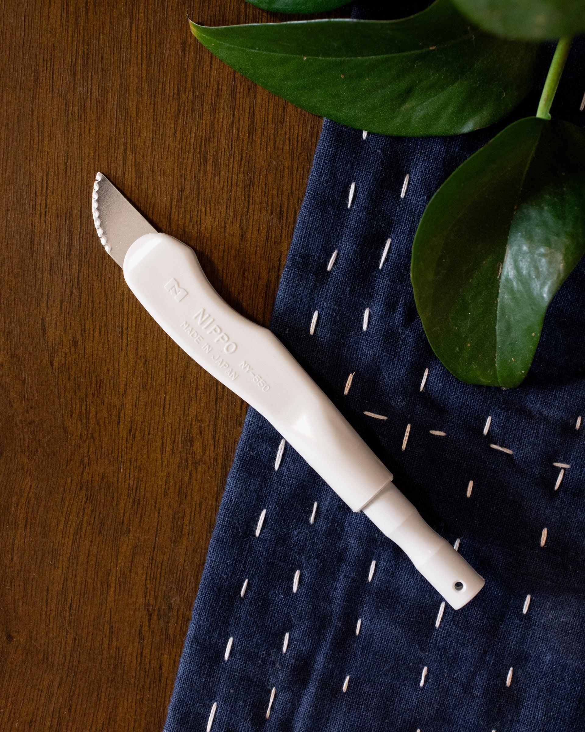 , Magic Thread Cutter, White