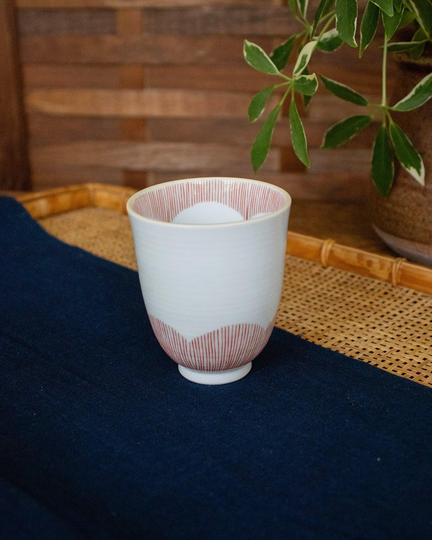 Teacup, Red Shima