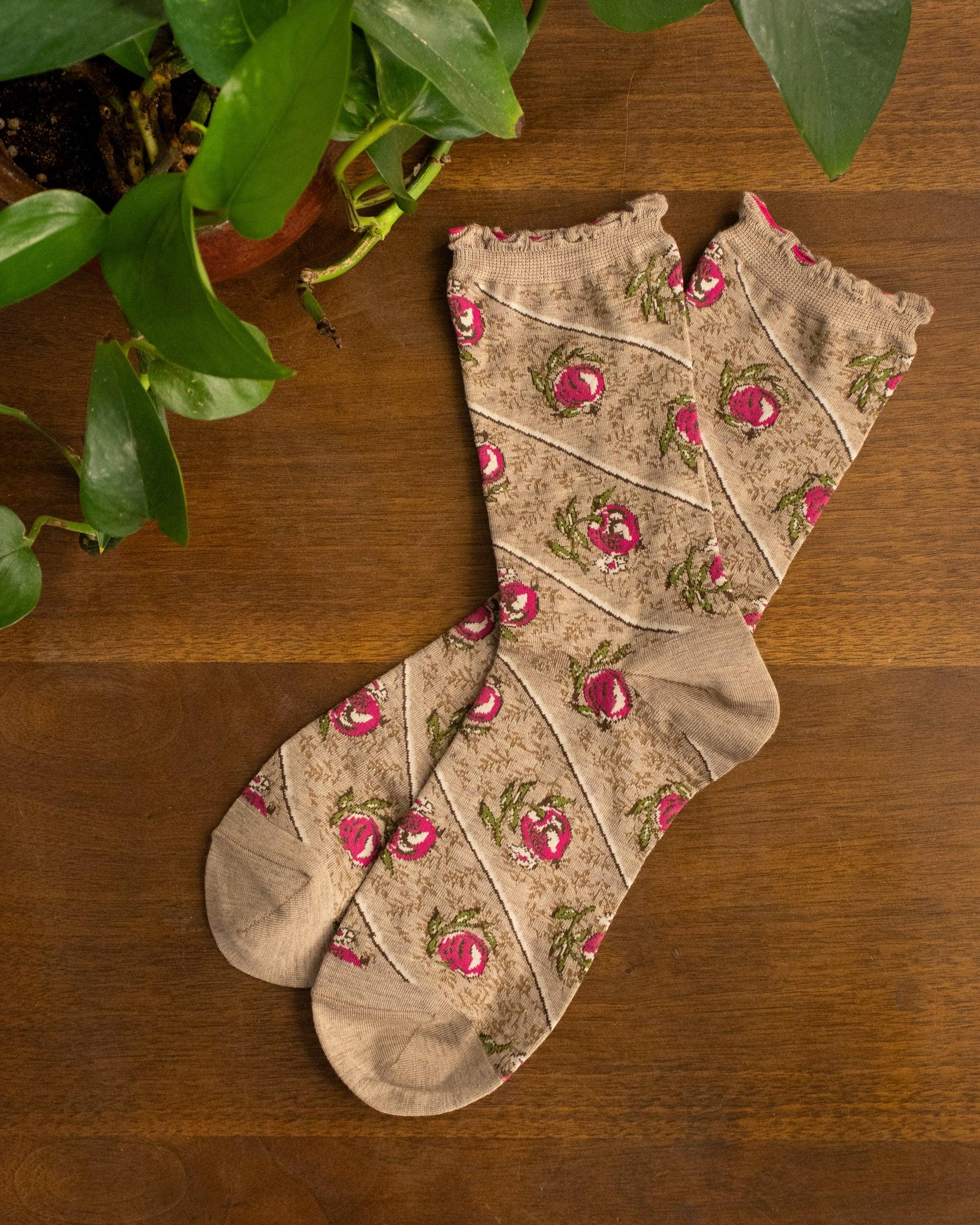 , Crew Socks, Maison Blanche Collection, Beige with Magenta Flowers