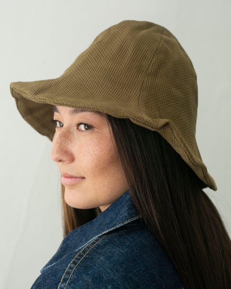 Suna Hat, Olive