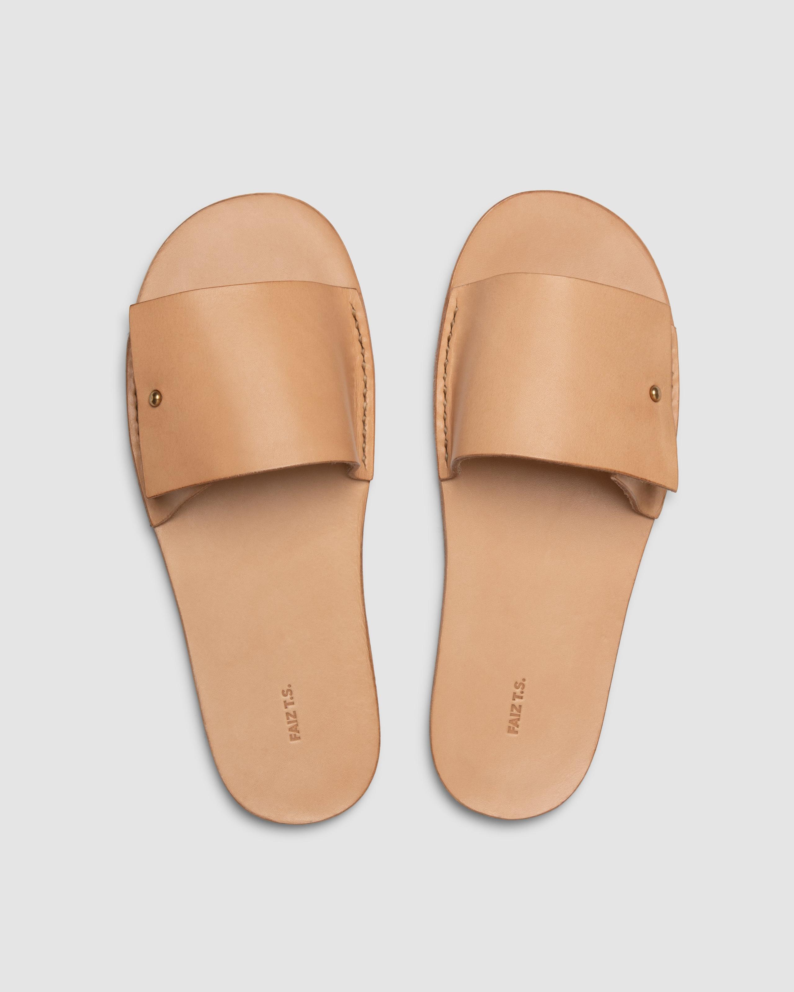 Uchi Cowhide Leather House Shoe