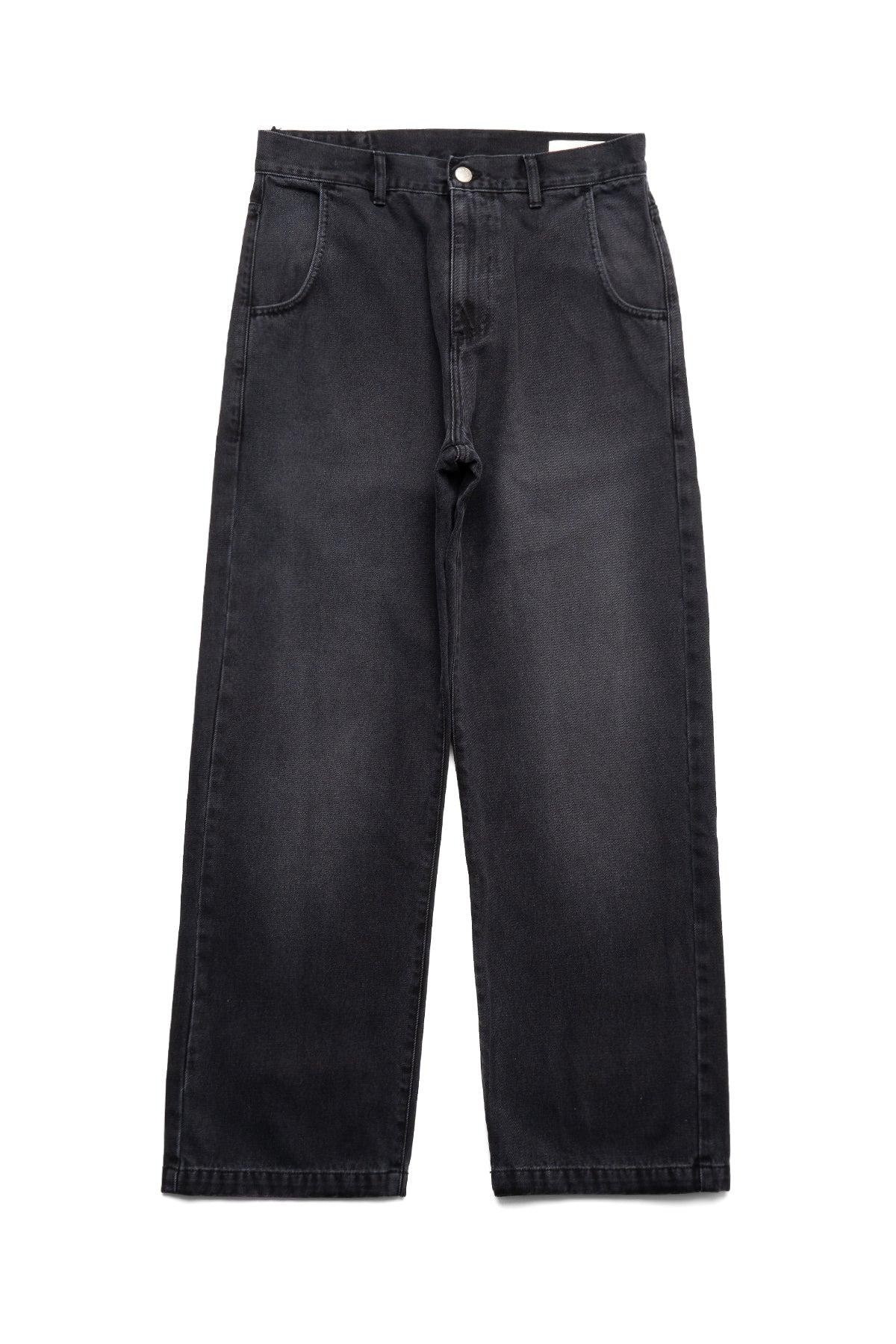 Straight Cut Jeans - Faded Black