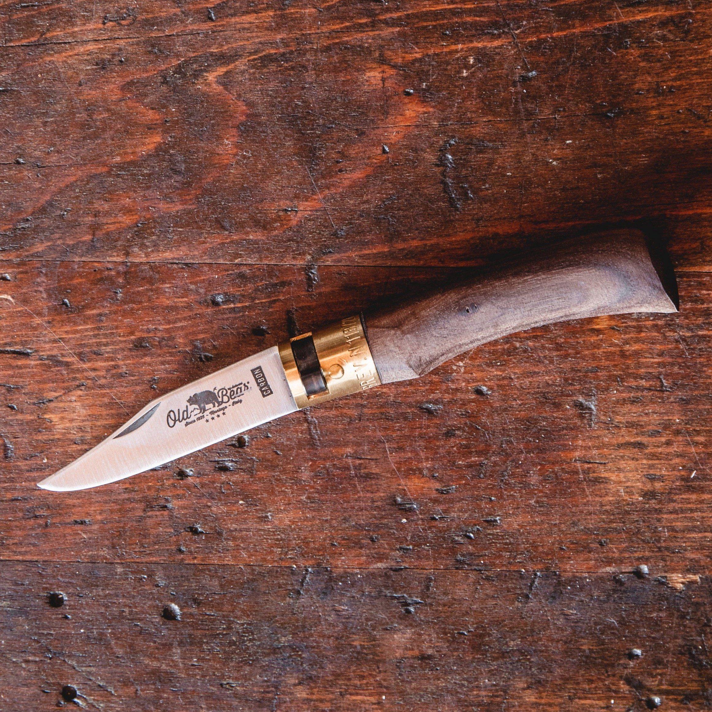 Old Bear Carbon Walnut Knife