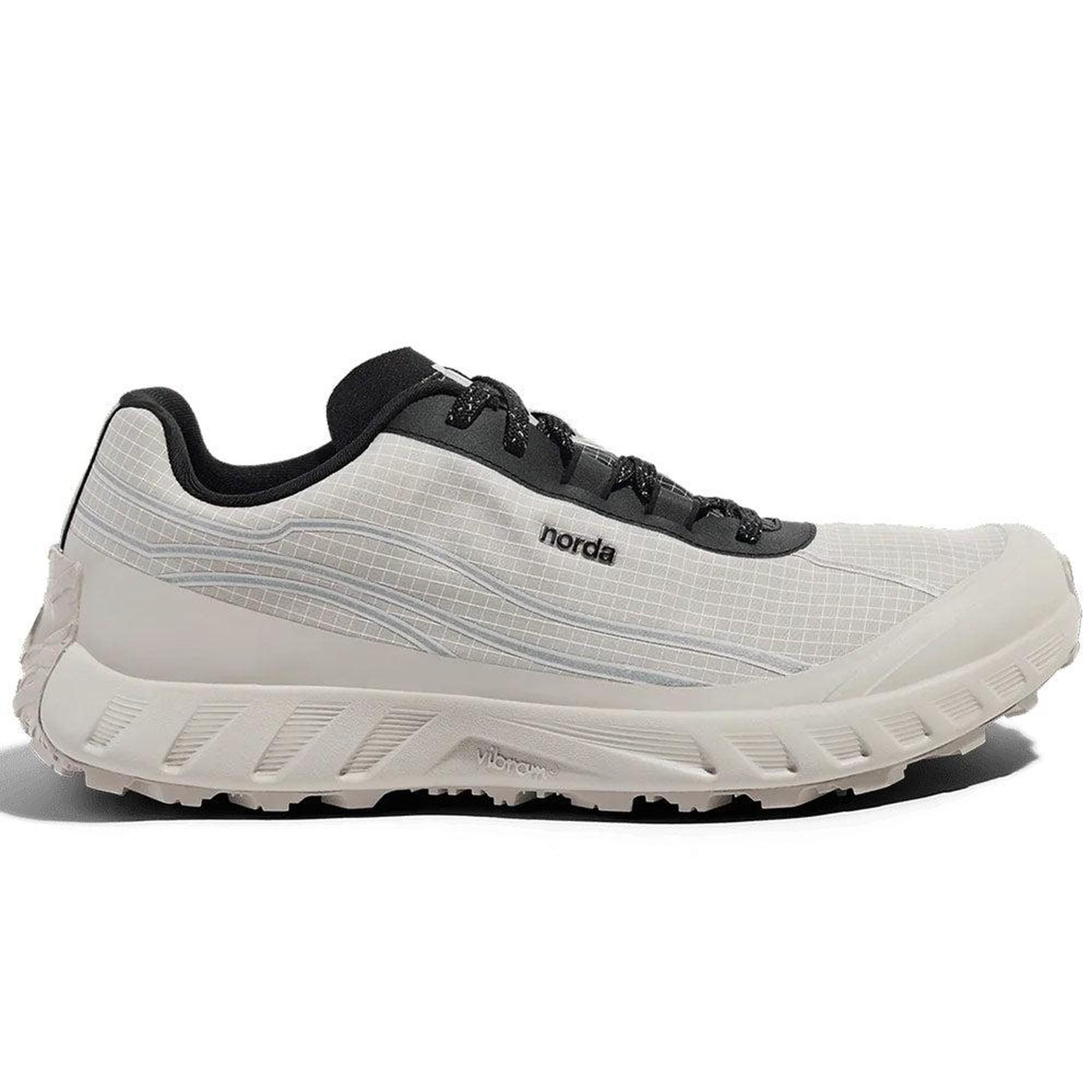 Women's 002 Trail Running Shoes - Cinder