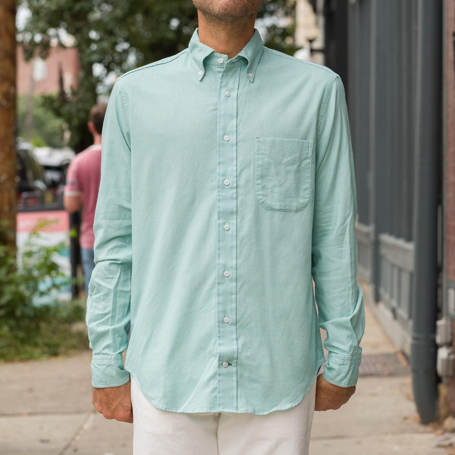 Organic Brushed Buttondown Chambray in Green