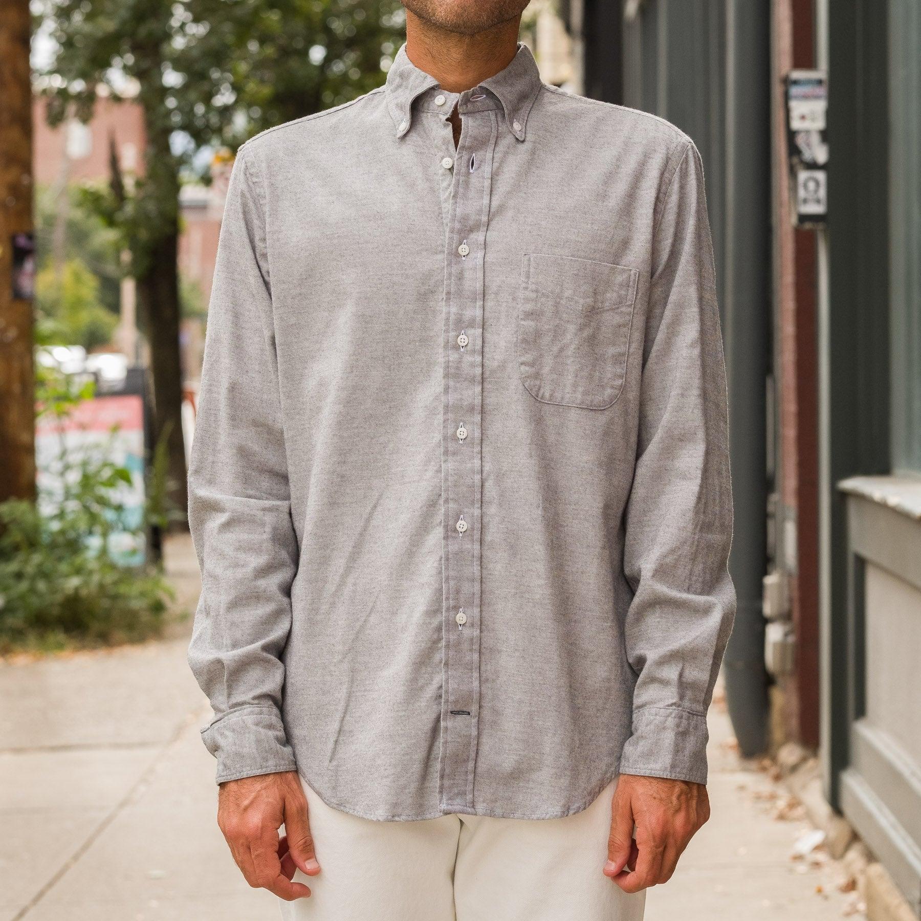 Organic Brushed Buttondown Chambray in Grey