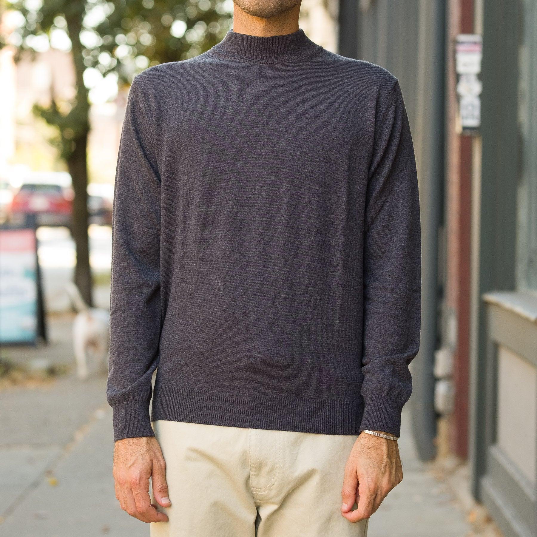 Lightweight Merino Mockneck in Dark Grey