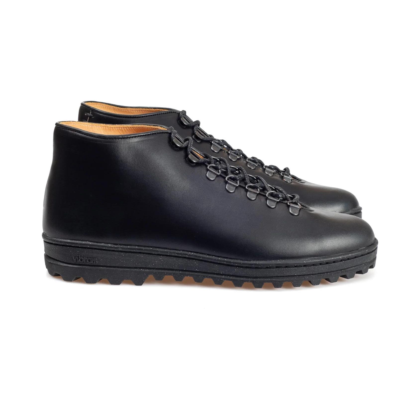 Everdon 'Rambler' Wholecut Mid - Horween Black Chromexcel