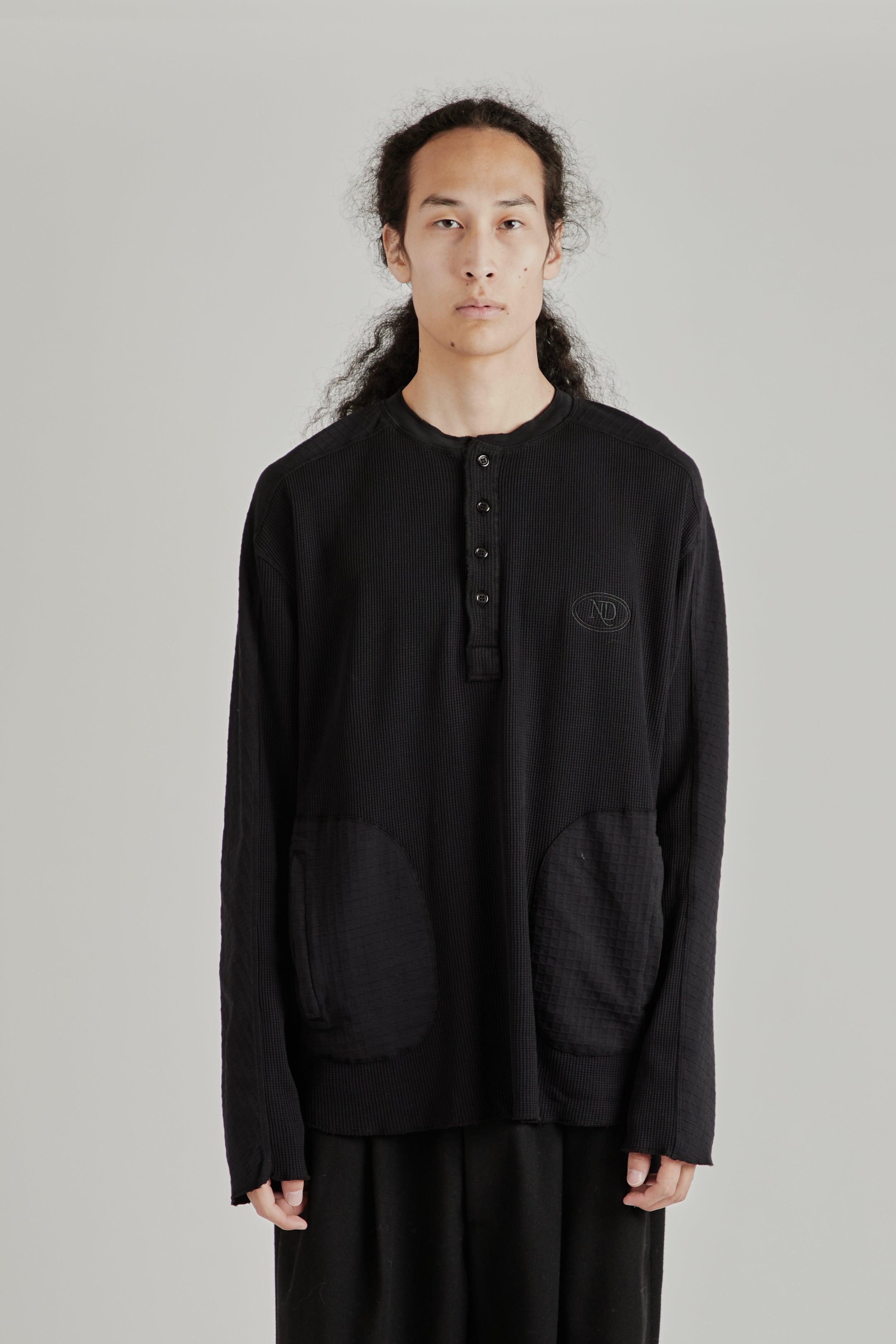 Two Pocket Henley - Black