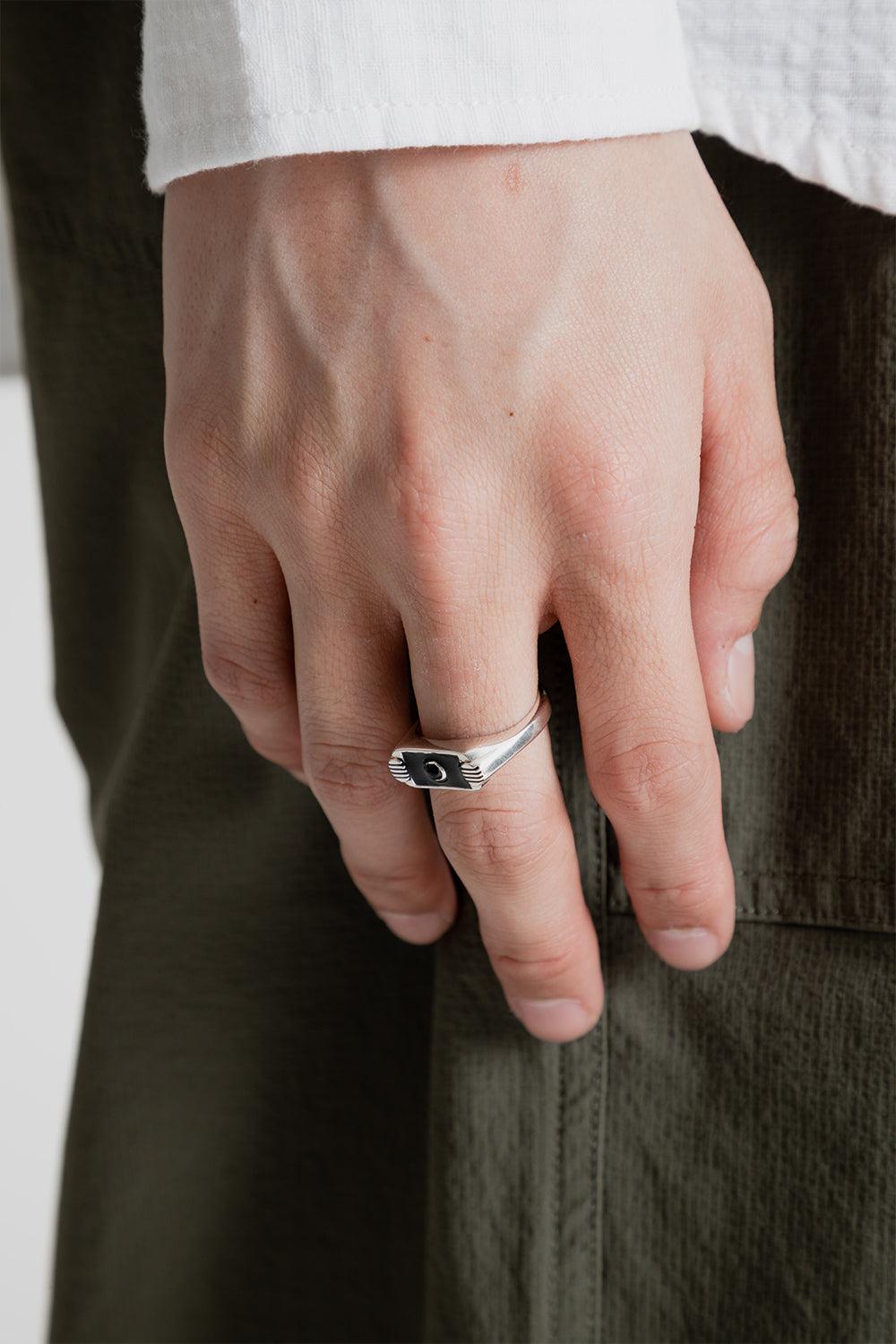 Unruly Ring