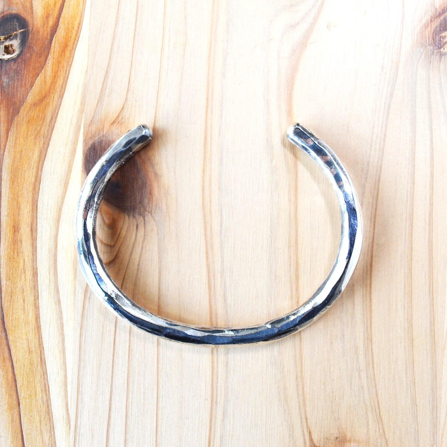 BN500R Tsuchime Round Bangle – 5mm - Silver Plated Brass