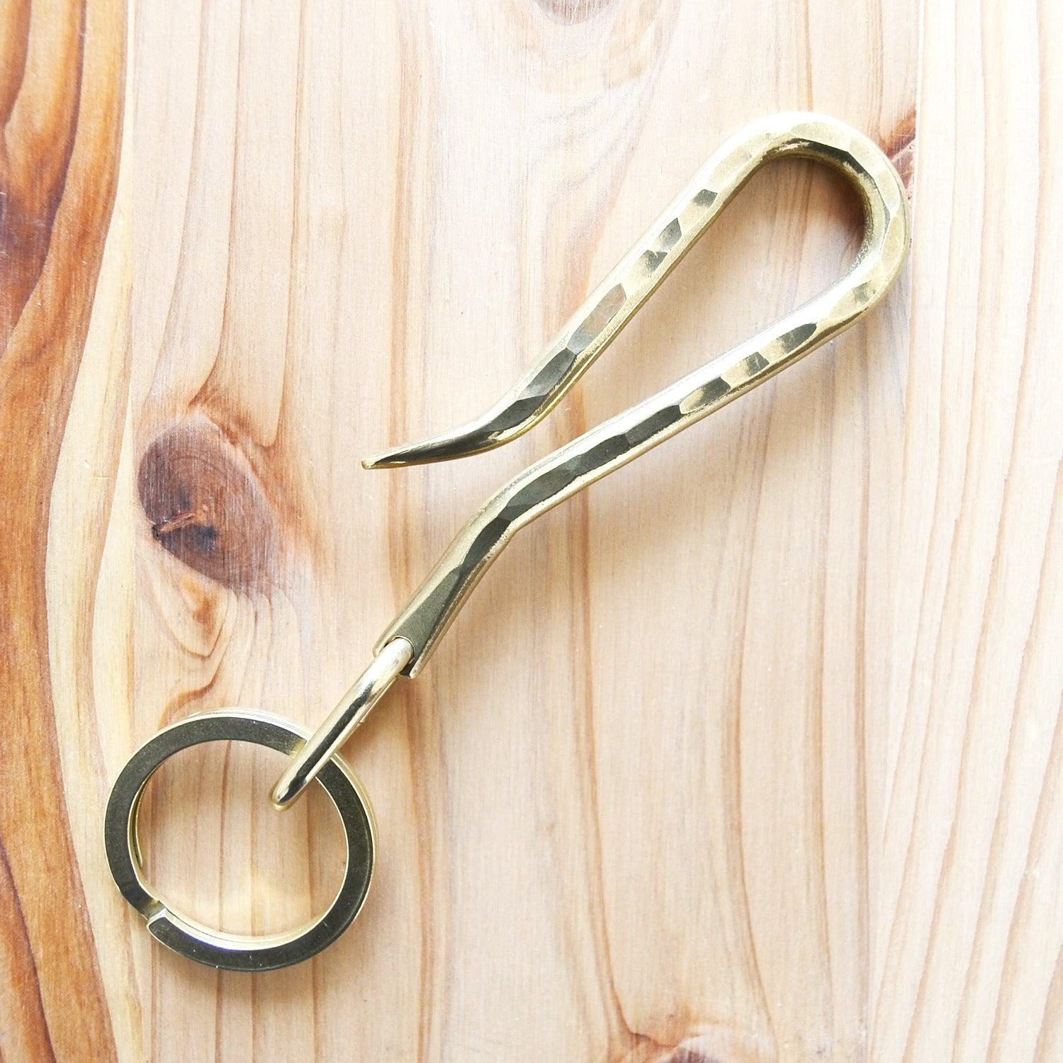 BR725HMH Hand-Hammered Key Hook With Flat Ring - Brass