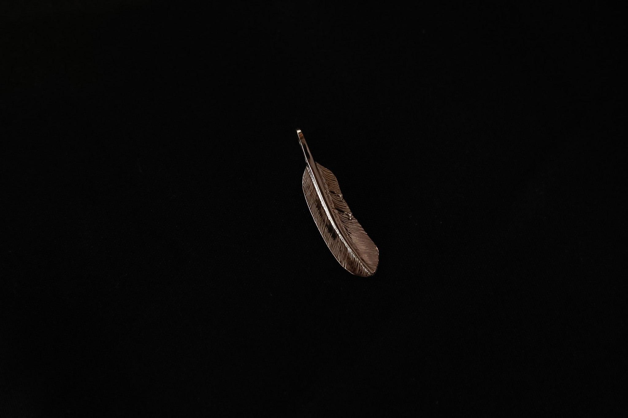 P-360R First Arrow's Pinksilver Feather Pendant- S