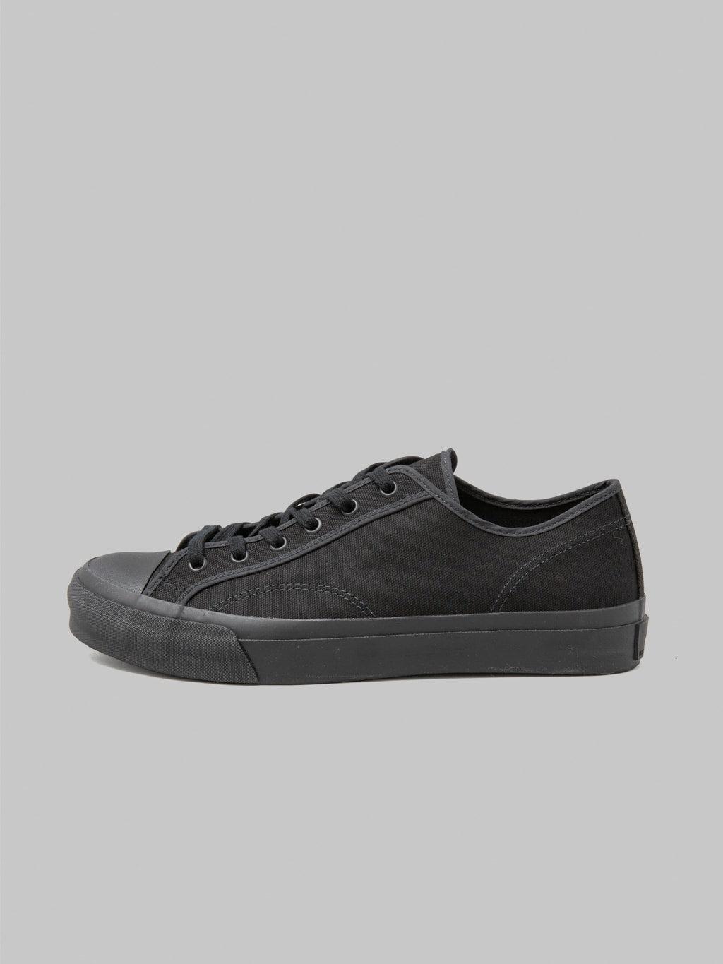 Low Trainer Black Mono