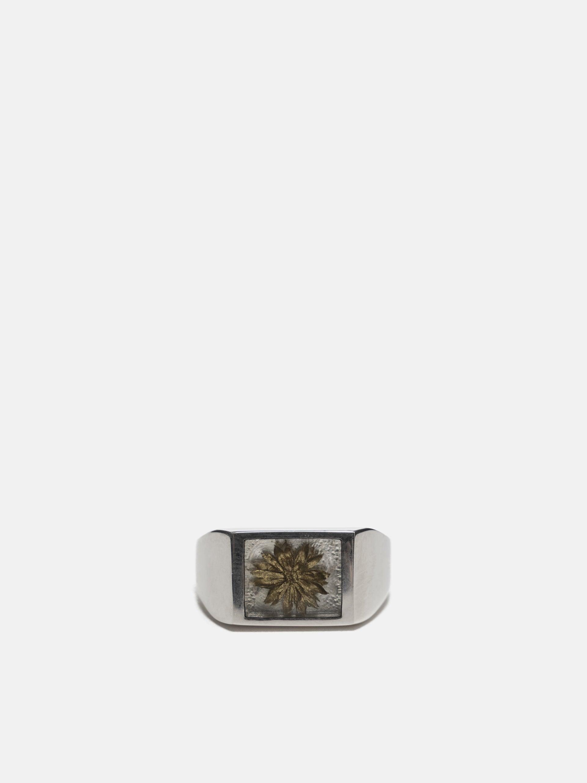 Signet Ring With Gray & Gold Flower