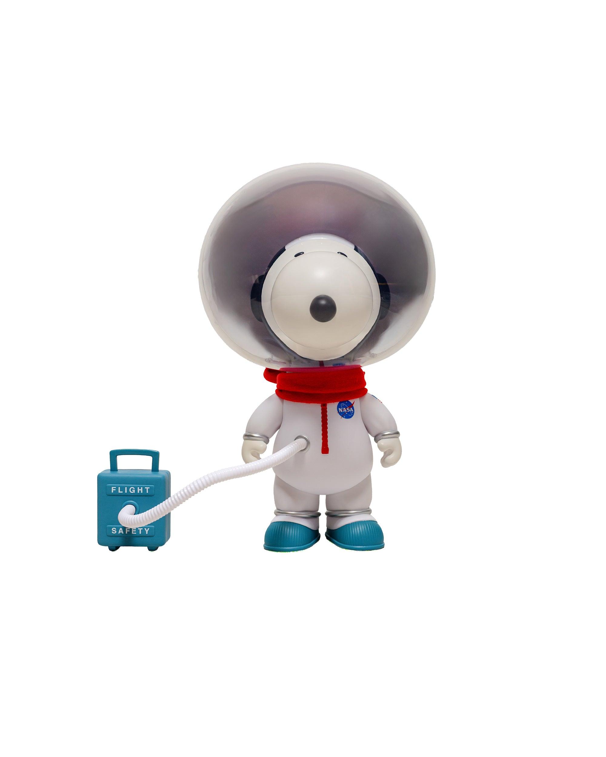 Peanuts SuperSize Vinyl Snoopy (White Spacesuit)