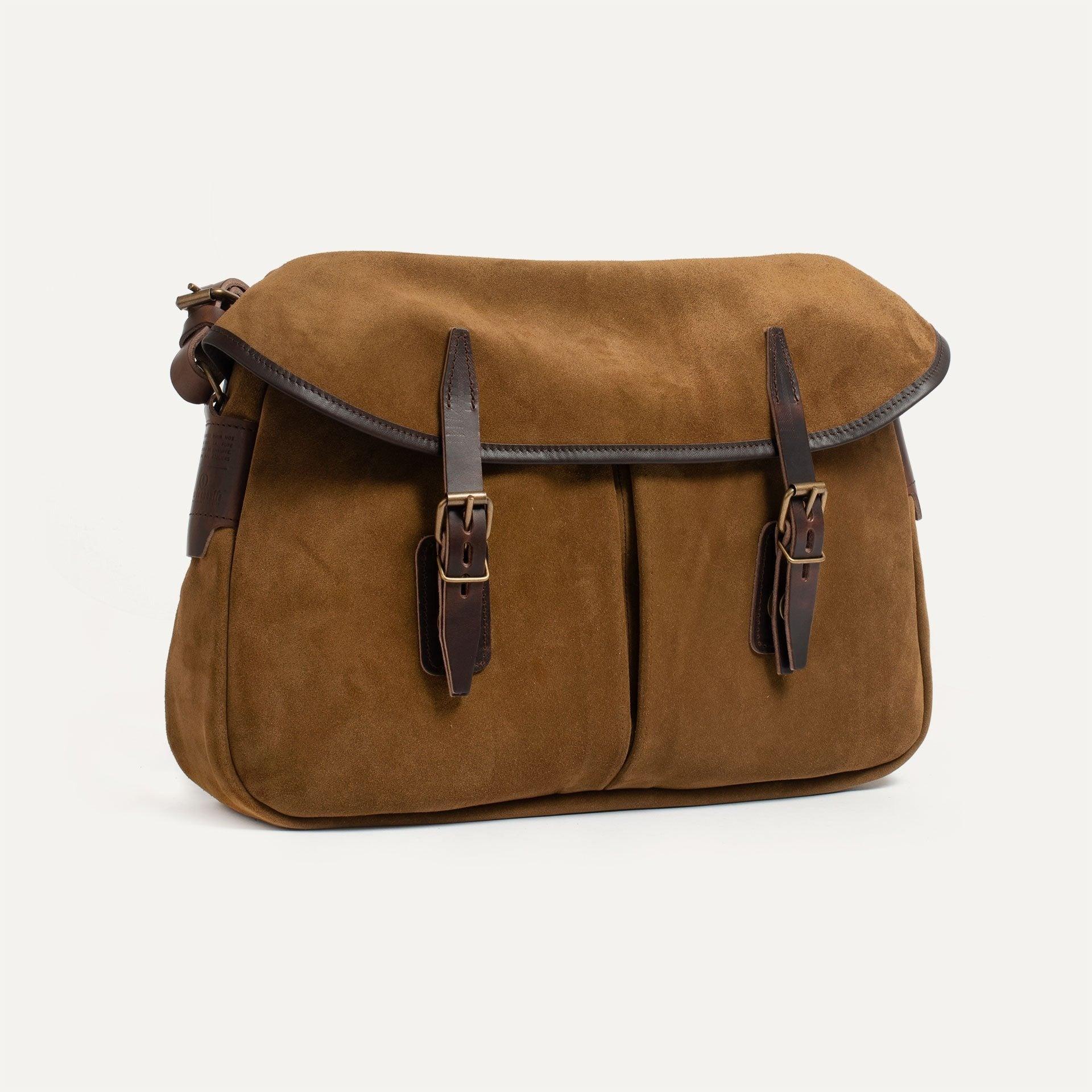 Fisherman's Musette XS Hazelnut Brown 堅果棕色漁夫麂皮背包XS號