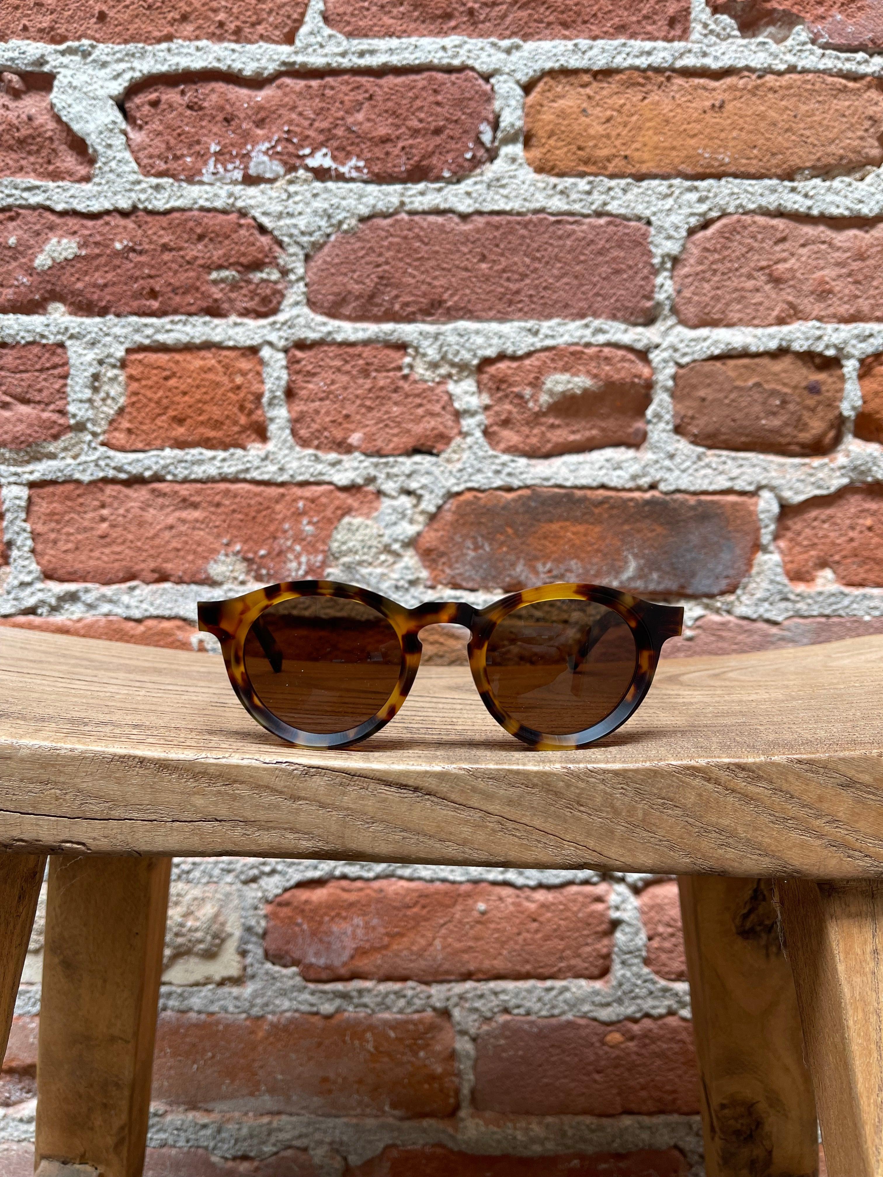 P3 Round SP-01 Tortoise/Brown